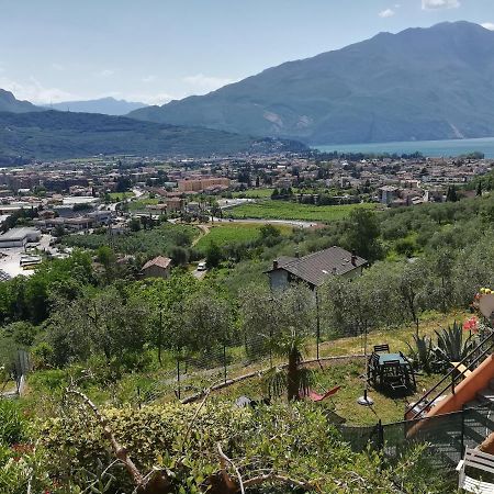 Lake & Castle View Apartment Riva del Garda Ngoại thất bức ảnh