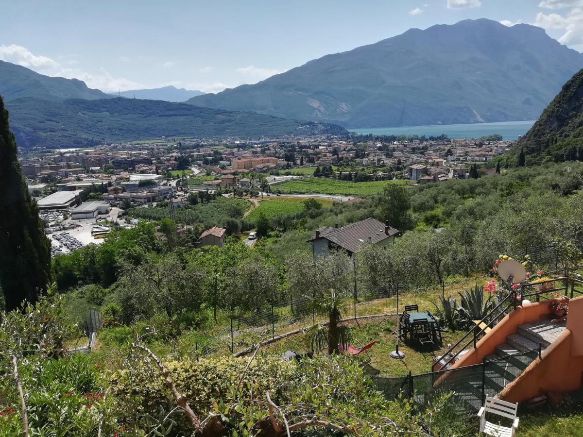 Lake & Castle View Apartment Riva del Garda Ngoại thất bức ảnh