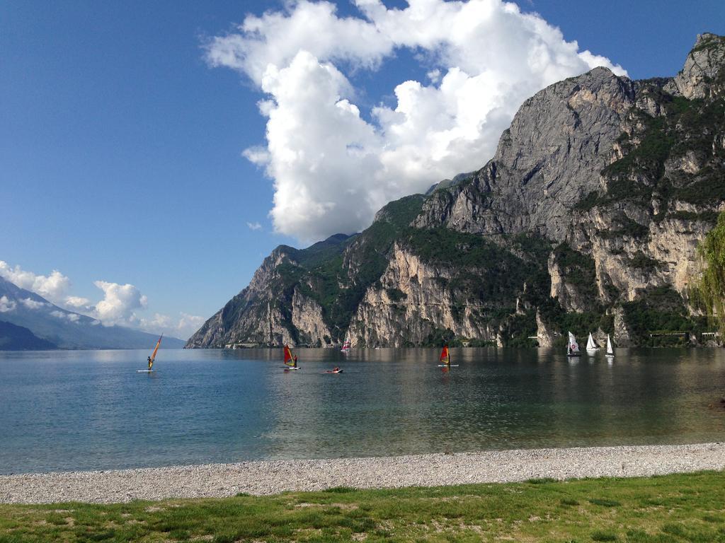 Lake & Castle View Apartment Riva del Garda Ngoại thất bức ảnh