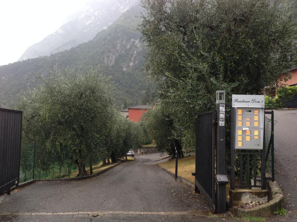 Lake & Castle View Apartment Riva del Garda Ngoại thất bức ảnh