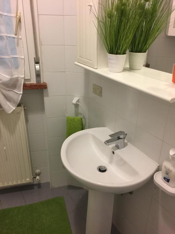 Lake & Castle View Apartment Riva del Garda Ngoại thất bức ảnh