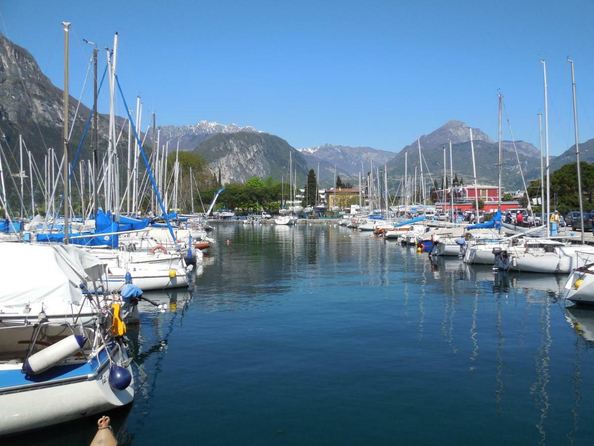 Lake & Castle View Apartment Riva del Garda Ngoại thất bức ảnh